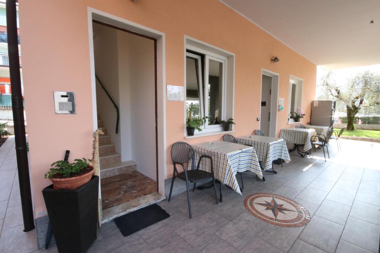 B&B Casa Wanda Since 1999 Riva del Garda Esterno foto