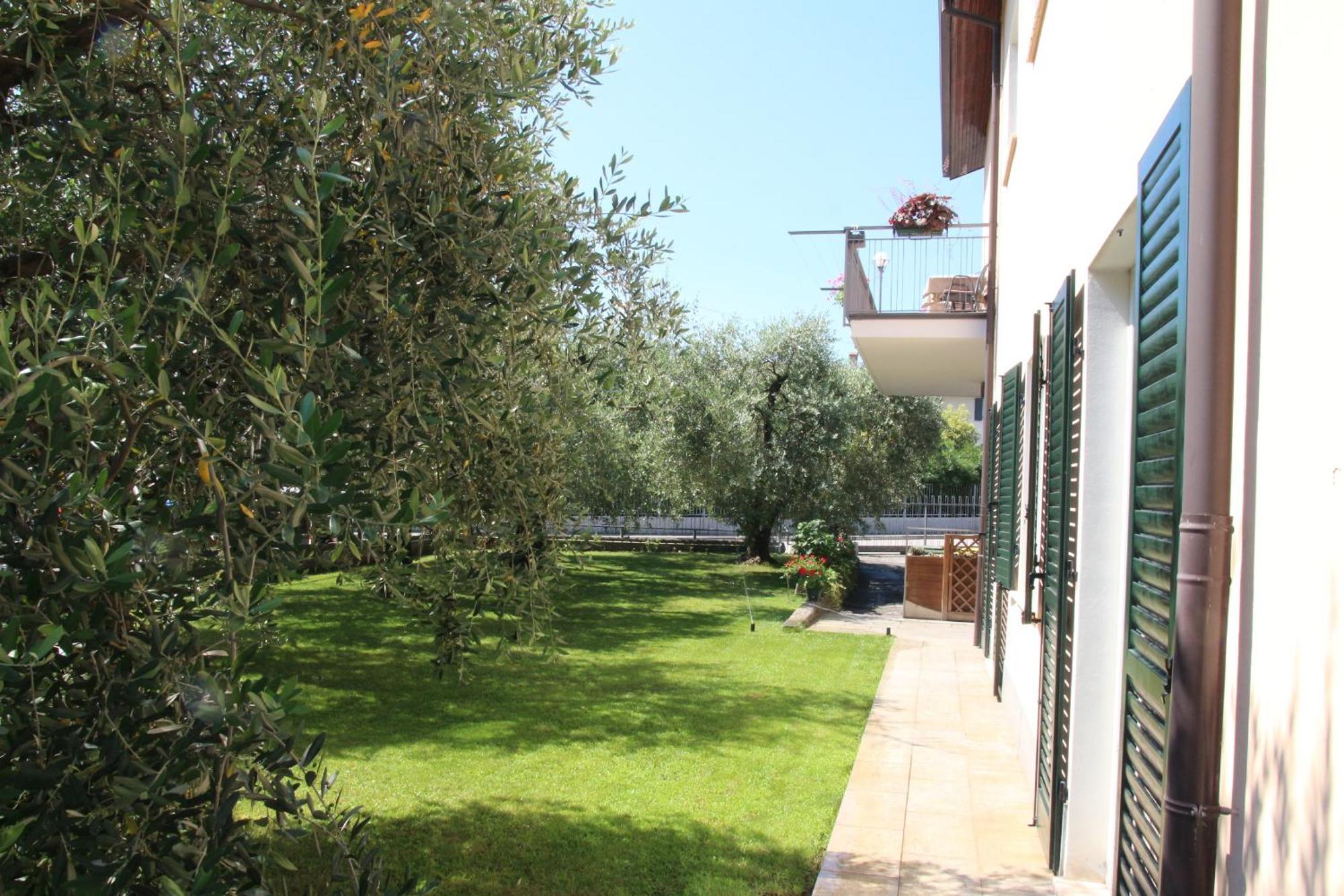 B&B Casa Wanda Since 1999 Riva del Garda Esterno foto