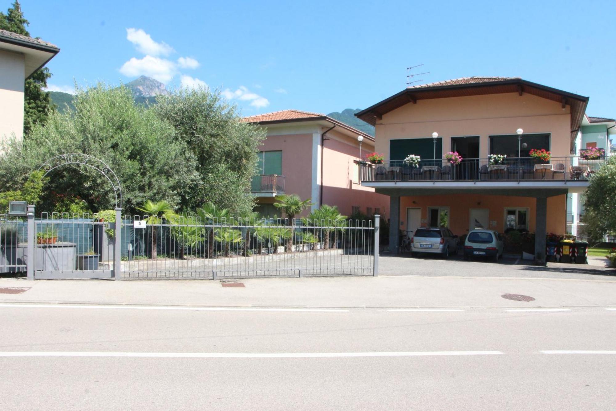 B&B Casa Wanda Since 1999 Riva del Garda Esterno foto