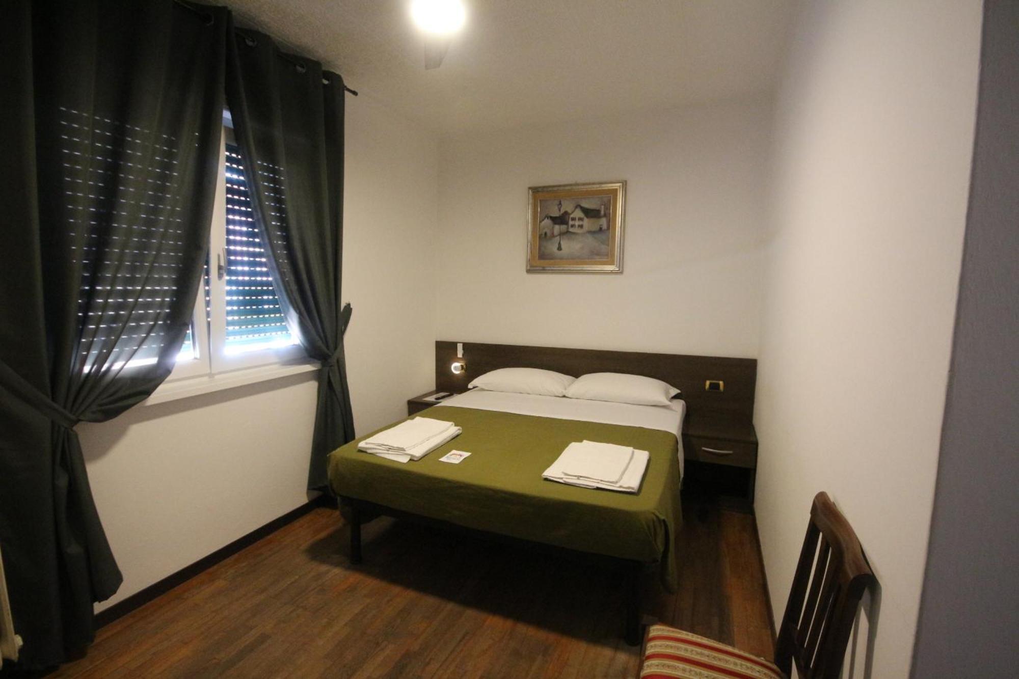 B&B Casa Wanda Since 1999 Riva del Garda Esterno foto