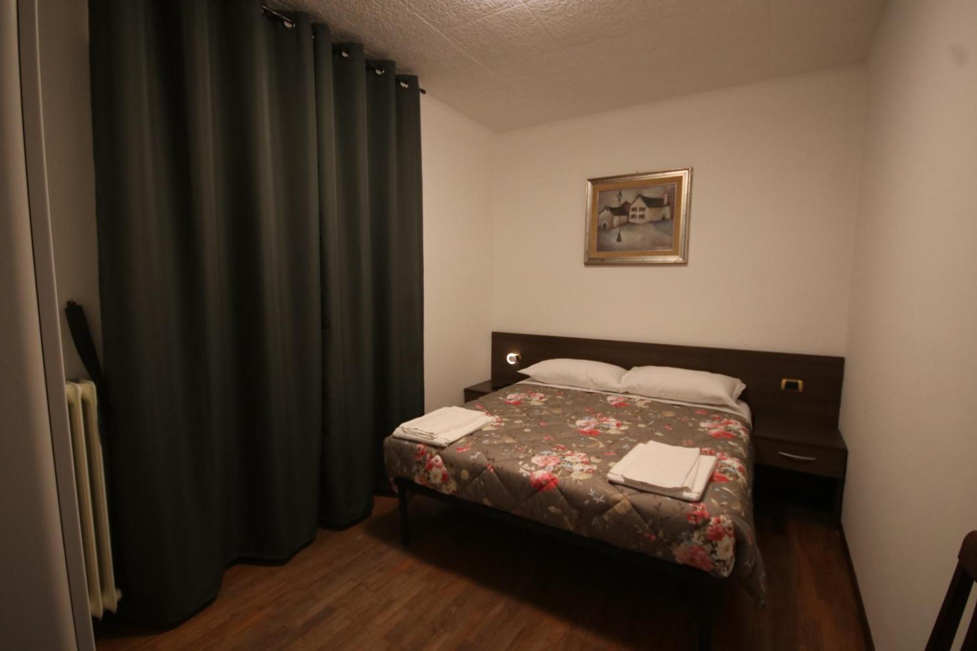 B&B Casa Wanda Since 1999 Riva del Garda Camera foto