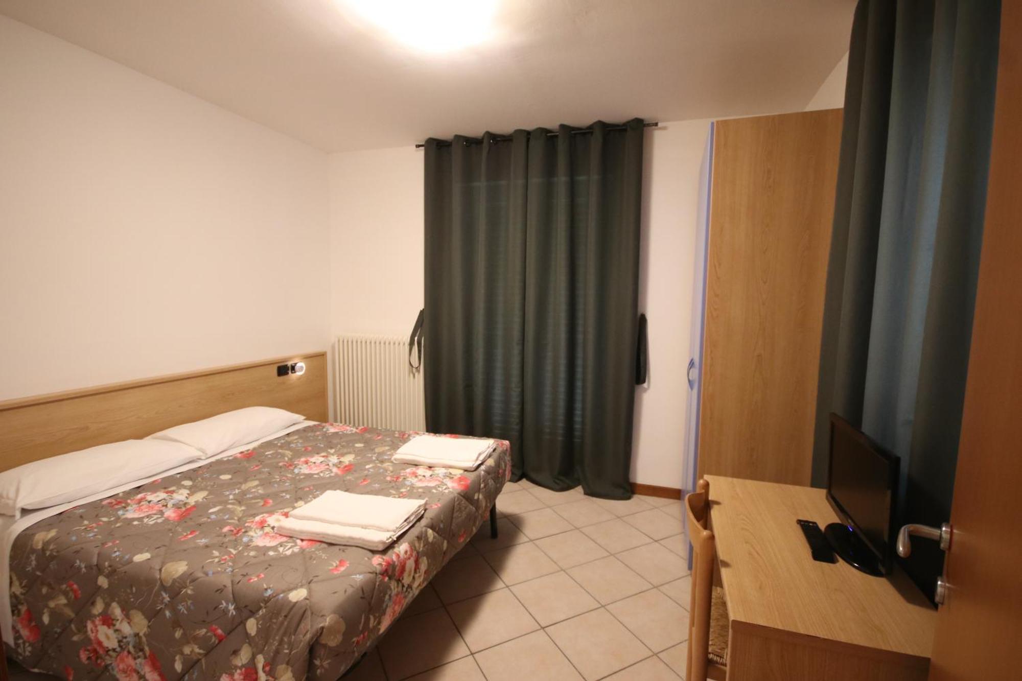 B&B Casa Wanda Since 1999 Riva del Garda Camera foto
