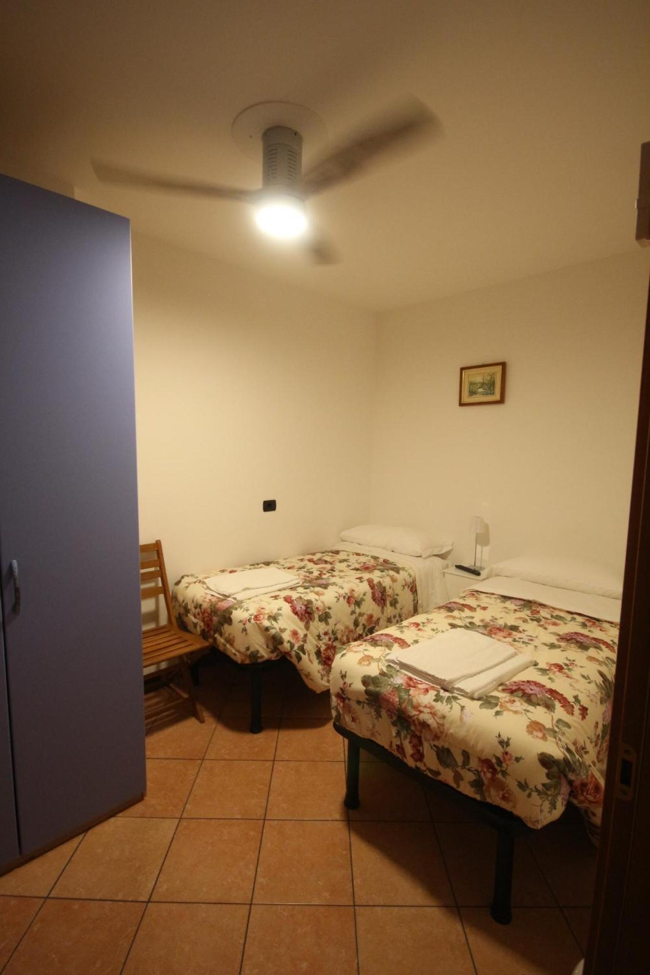 B&B Casa Wanda Since 1999 Riva del Garda Camera foto